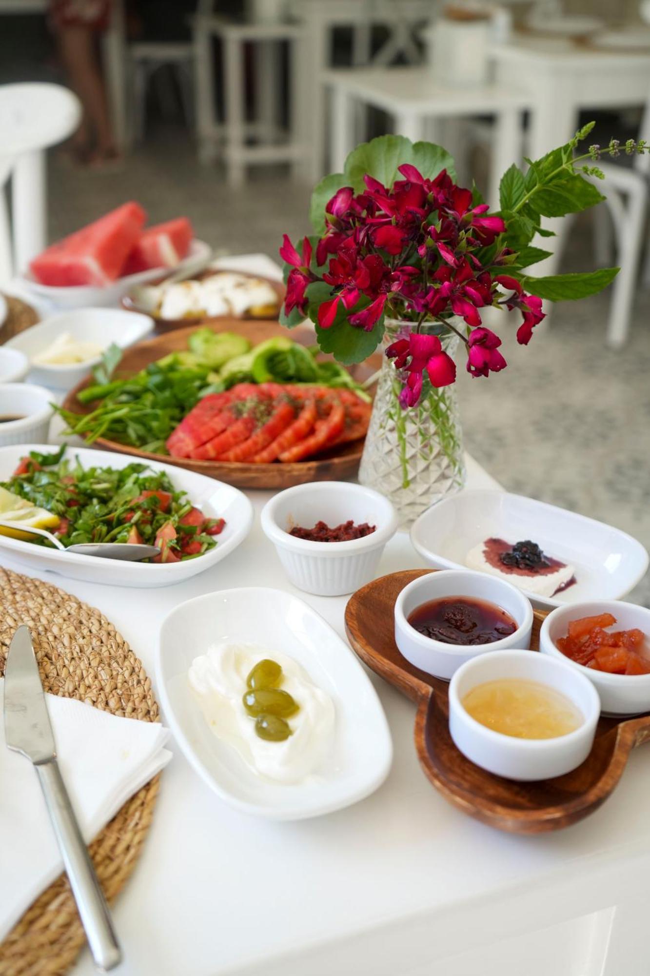 Muezeyyen Hanim Konagi אלאקאטי מראה חיצוני תמונה